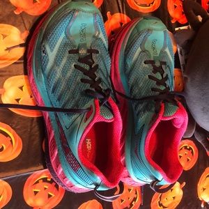 Hoka one one